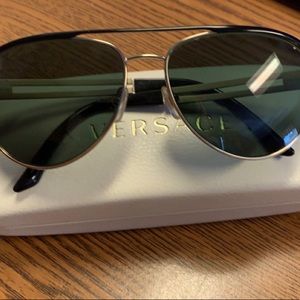 NEW Versace Aviator sunglasses